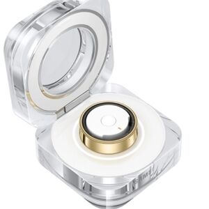 Samsung Galaxy Ring In Titanium Gold